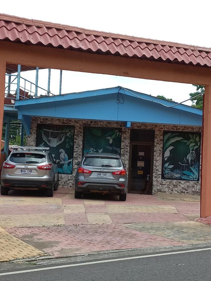 Hotel La Uvita Puerto Limon Extérieur photo