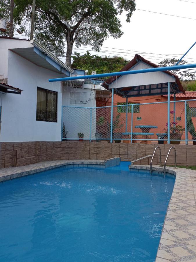 Hotel La Uvita Puerto Limon Extérieur photo
