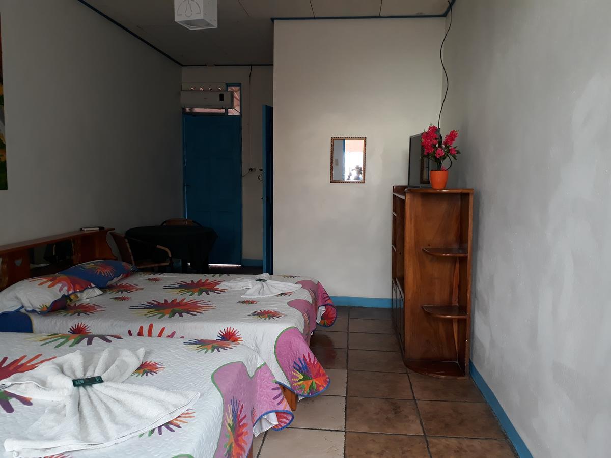 Hotel La Uvita Puerto Limon Extérieur photo